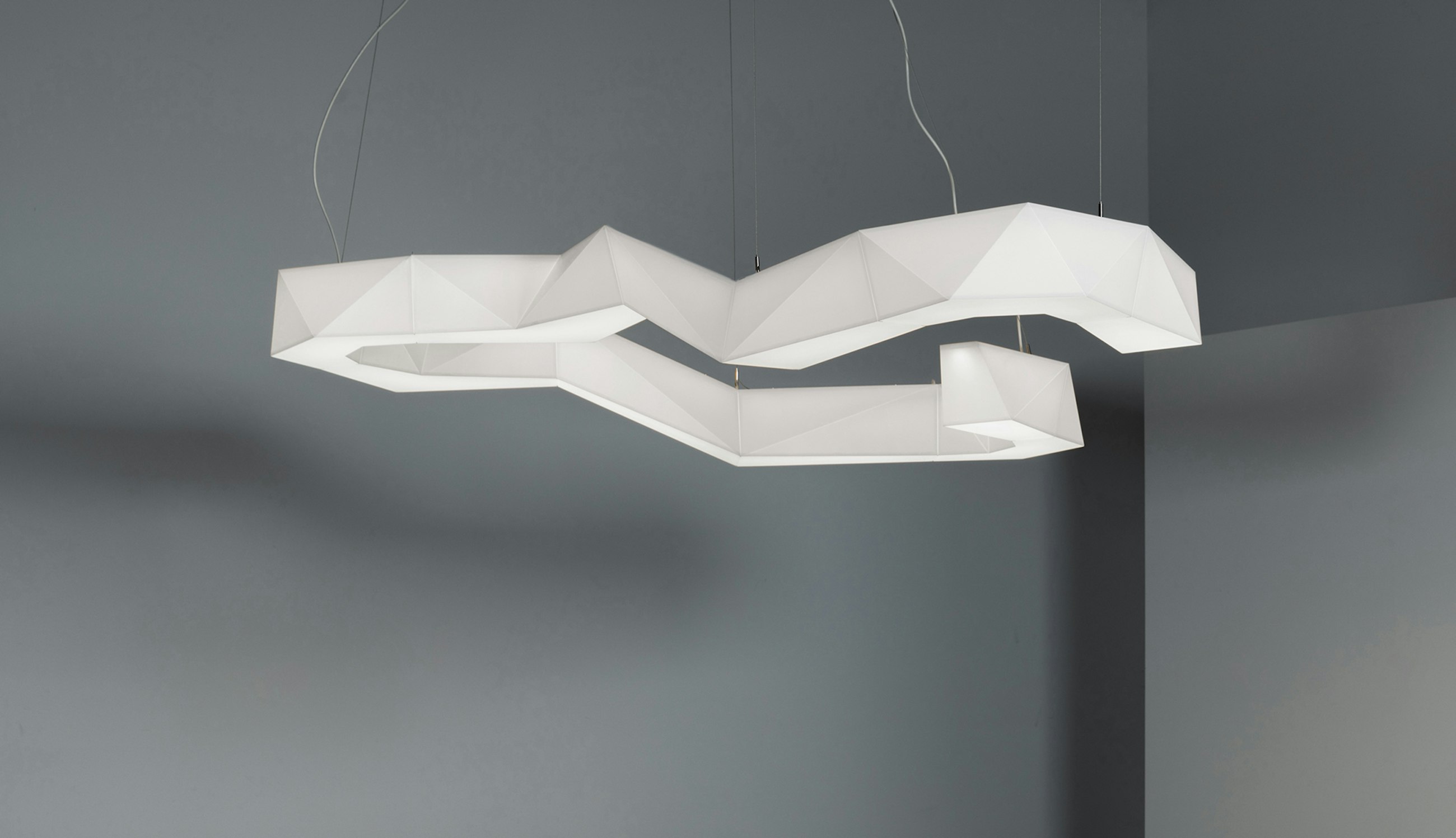 3form lightart pivot circular 02 web